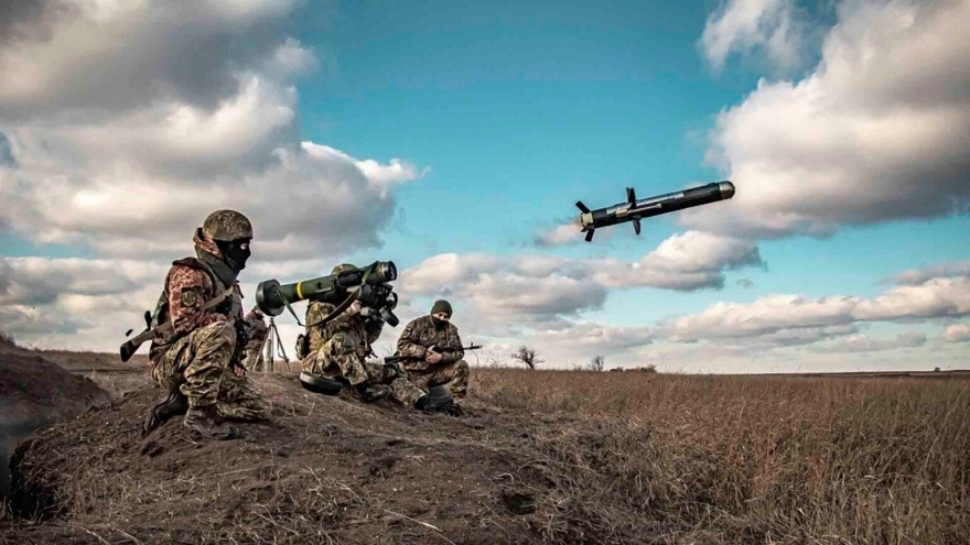 Ukraine phóng tên lửa chống tăng phá hủy chiến hào Nga gần Soledar